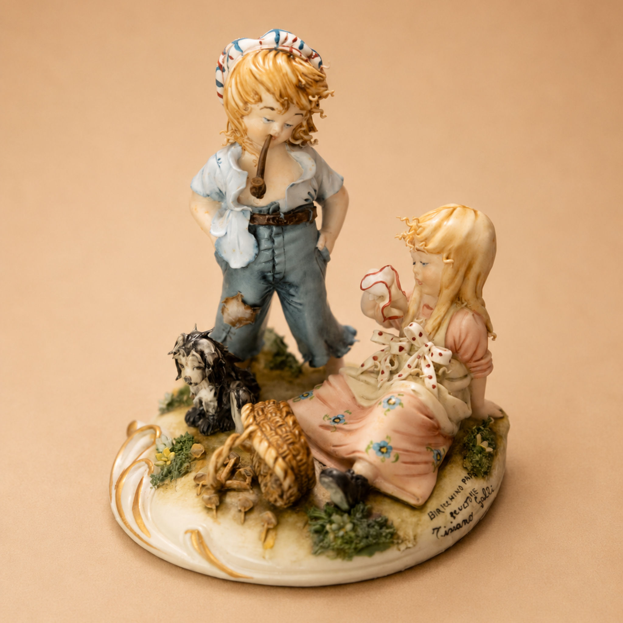 Figura de porcelana "Escena infantil campestre"