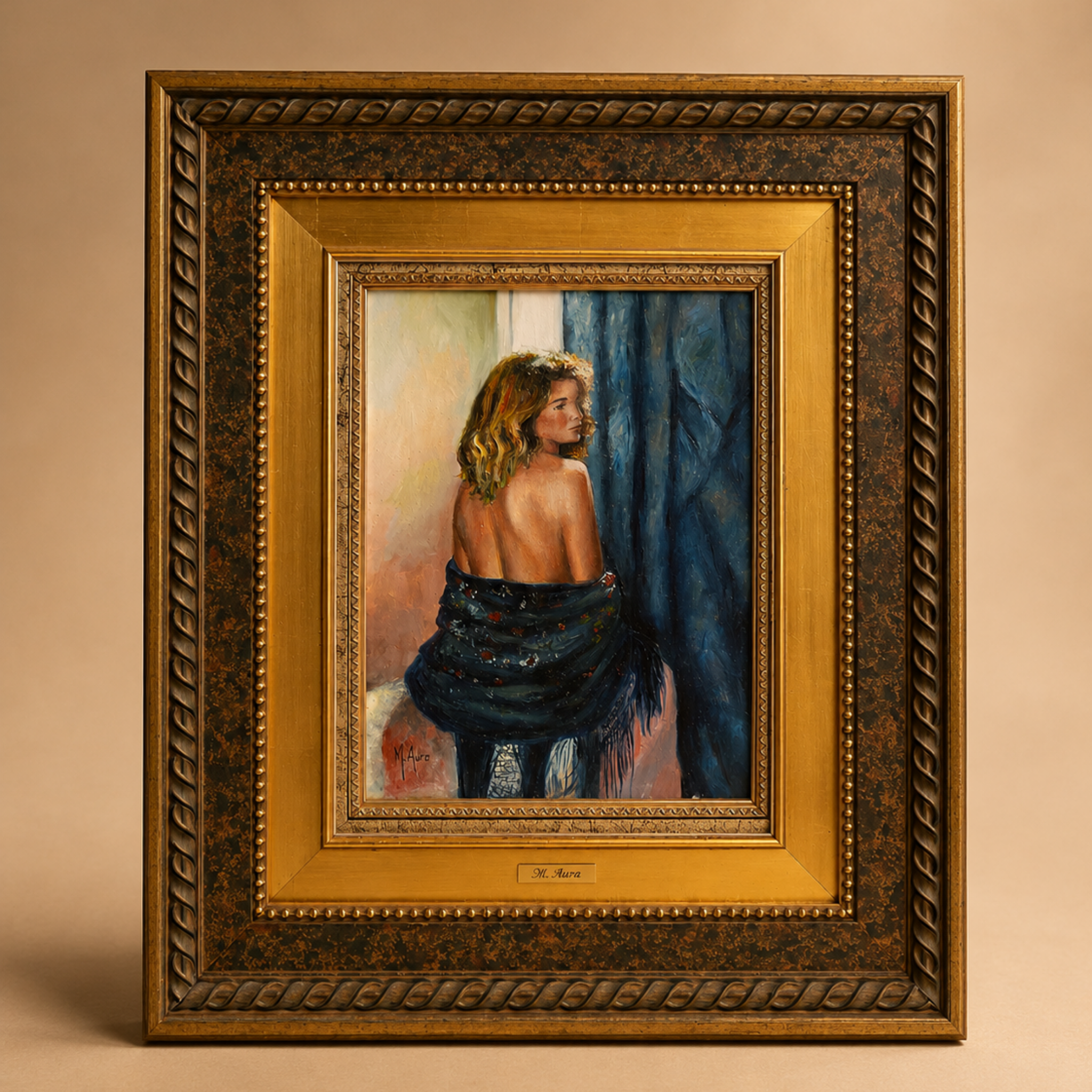 Cuadro figurativo contemporáneo con marco clásico ornamentado