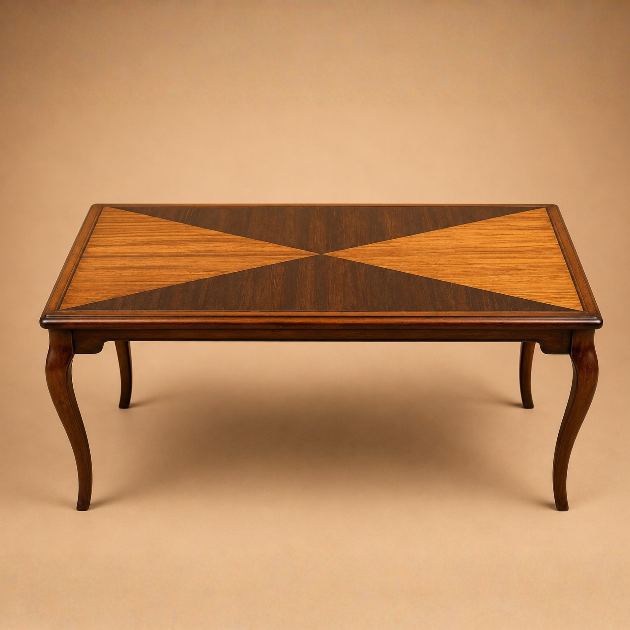 Mesa de centro clásica con diseño geométrico 110x60