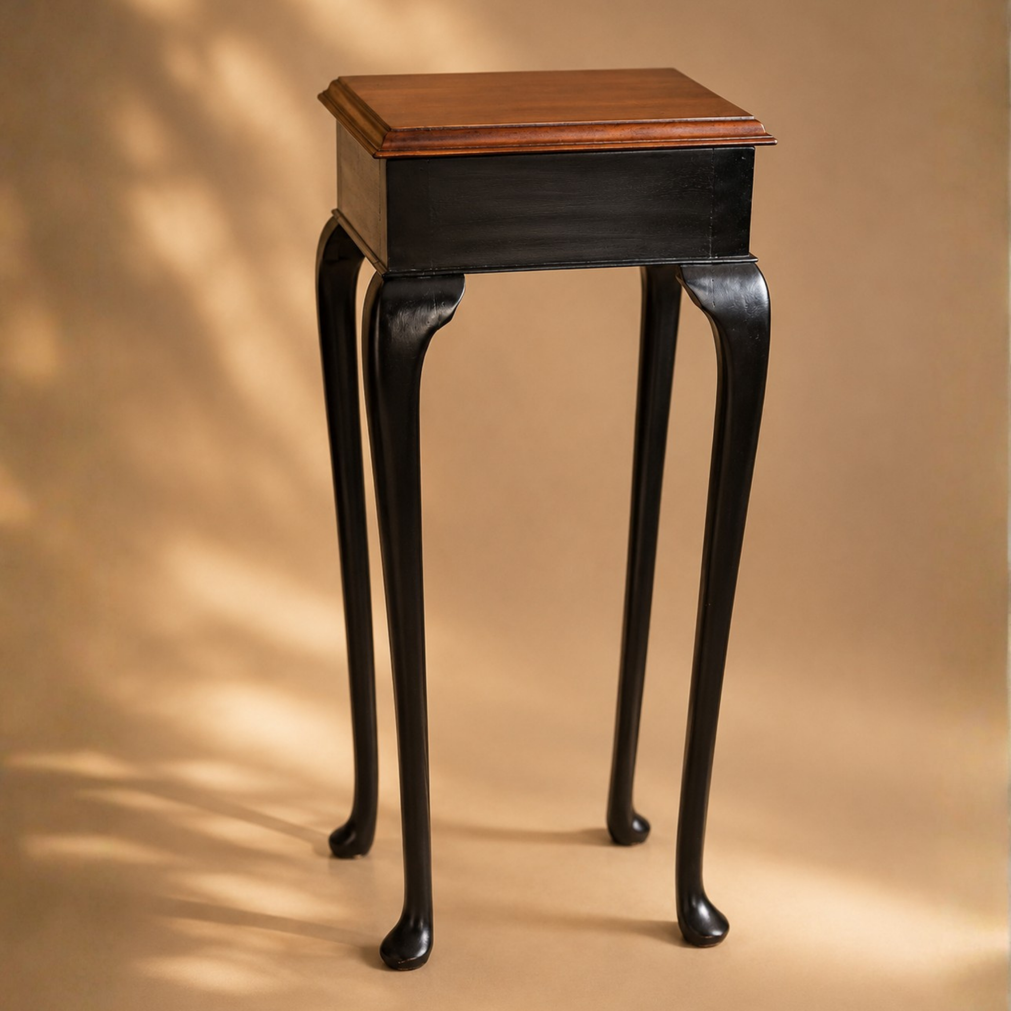Mesa auxiliar practicable de madera caoba 30x30x75h