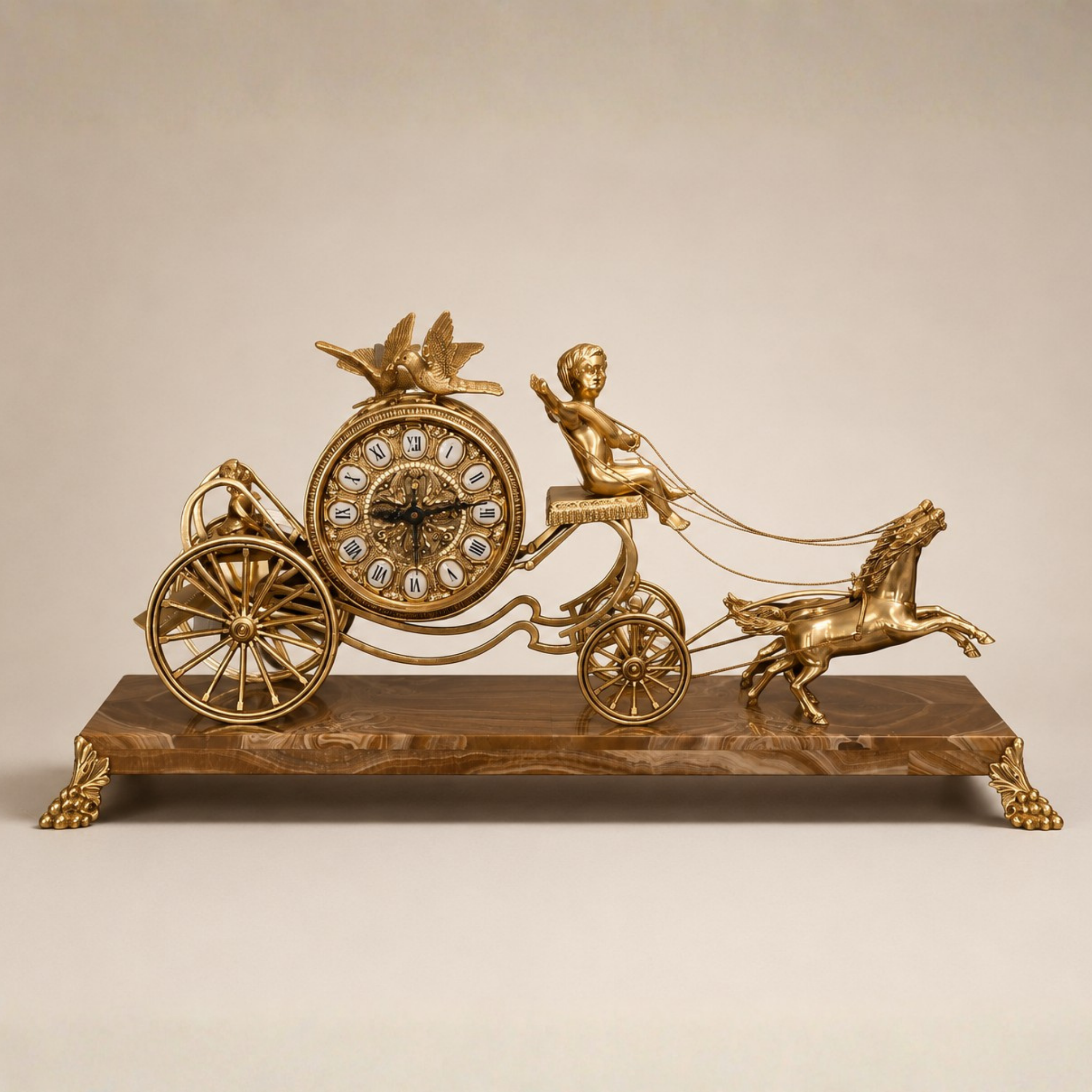 Reloj bronce de sonería de sobremesa decorativo estilo clásico en acabado dorado 76x24x37