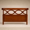 Cabecero de cama de madera maciza con diseño ornamental