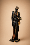 Hombre argentino 40cms. decorada c/materiales preciosos porcelanas Galos